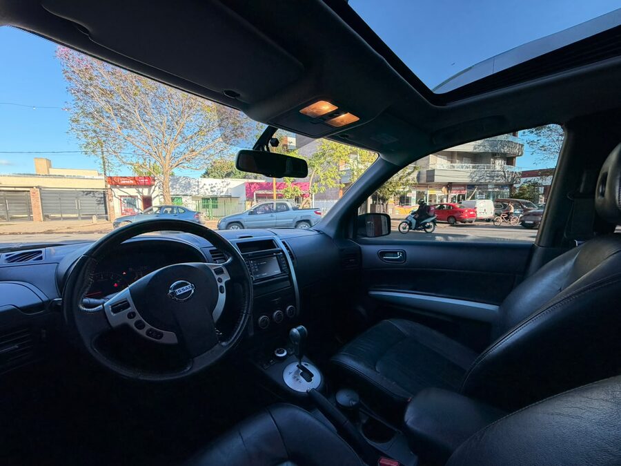 Nissan x-trail 4x4 2.5 tekna cvt-2013