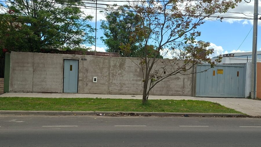 VENDO TERRENO EN CALLE RONDEAU DE 15X70, ZONA MUY COMERCIAL