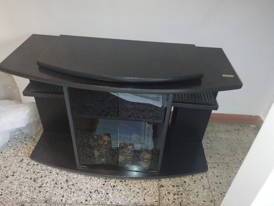 Vendo mesa para TV giratorio