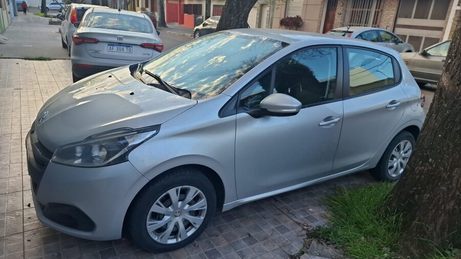 PEUGEOT 208 ACTIVE