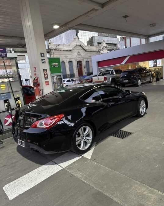 Hyundai Génesis 2.0T 2011