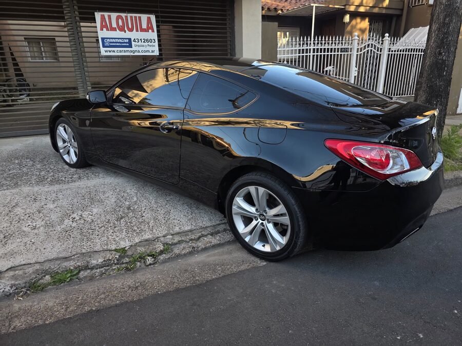 Hyundai Génesis 2.0T 2011