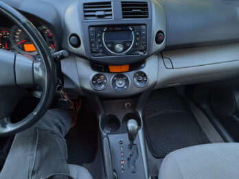 Toyota Rav4 4x2 2012 200.000km