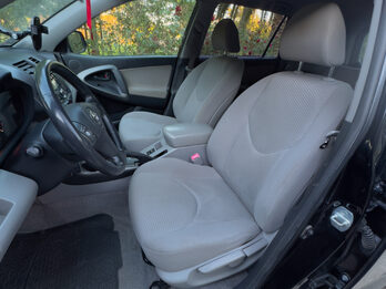 Toyota Rav4 4x2 2012 200.000km