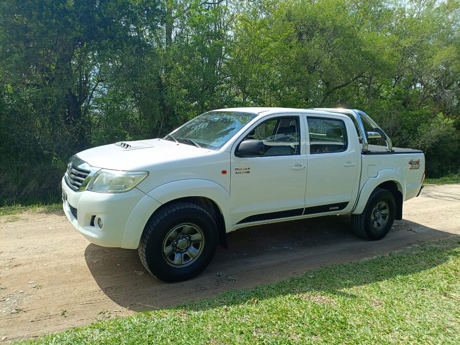 Toyota Hilux 2013 4x4
