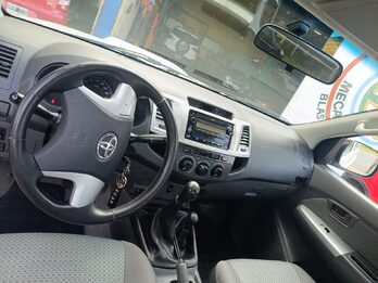 Toyota Hilux 2013 4x4