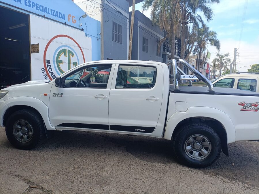 Toyota Hilux 2013 4x4