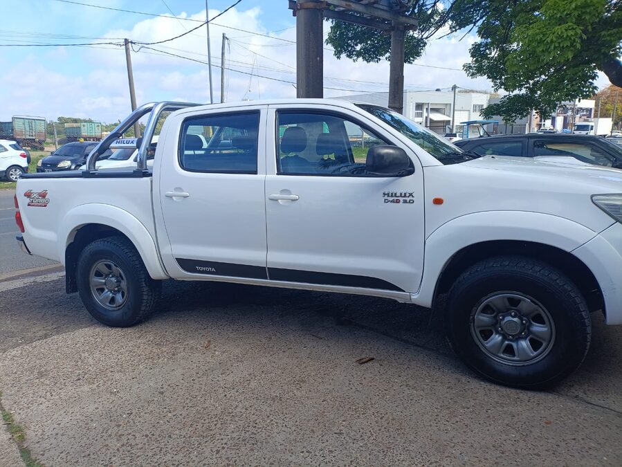 Toyota Hilux 2013 4x4