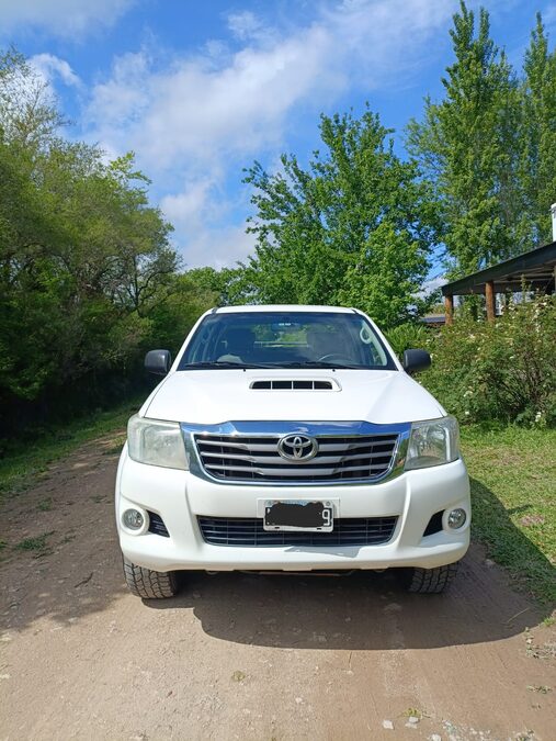Toyota Hilux 2013 4x4
