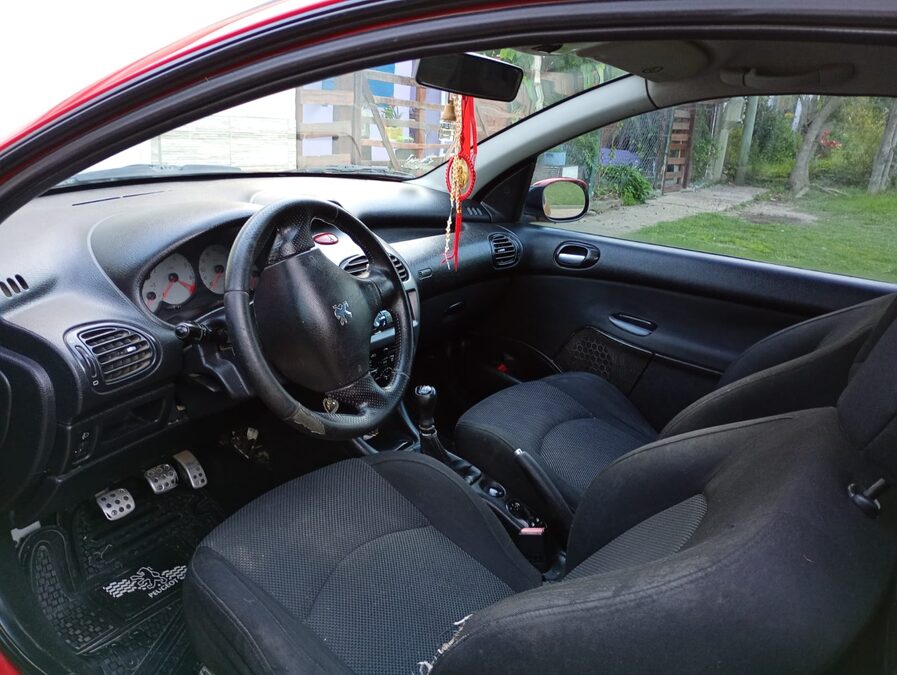 Peugeot 206