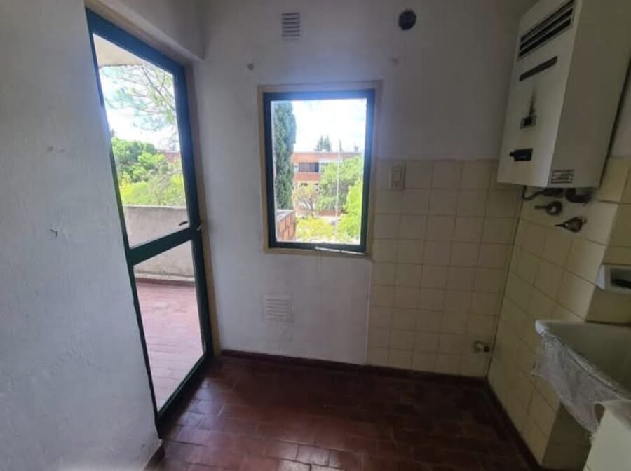 VENDO DEPTO DE 2 DORMITORIOS EN BARRIO JOSÉ HERNÁNDEZ