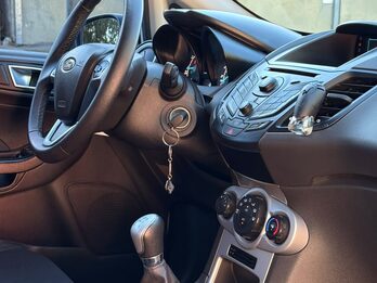 Ford Fiesta SE 2016