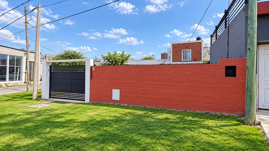 CASA / 3 AMBIENTES / PILETA / QUINCHO / PARANÁ ZONA SUR