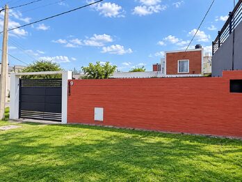 CASA / 3 AMBIENTES / PILETA / QUINCHO / PARANÁ ZONA SUR