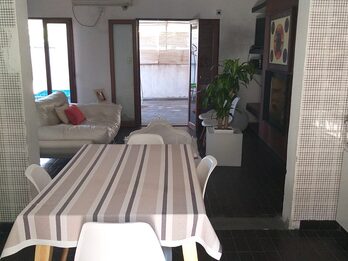CASA EN ZONA RESIDENCIAL - 3 HABITACIONES - 3 BAÑOS