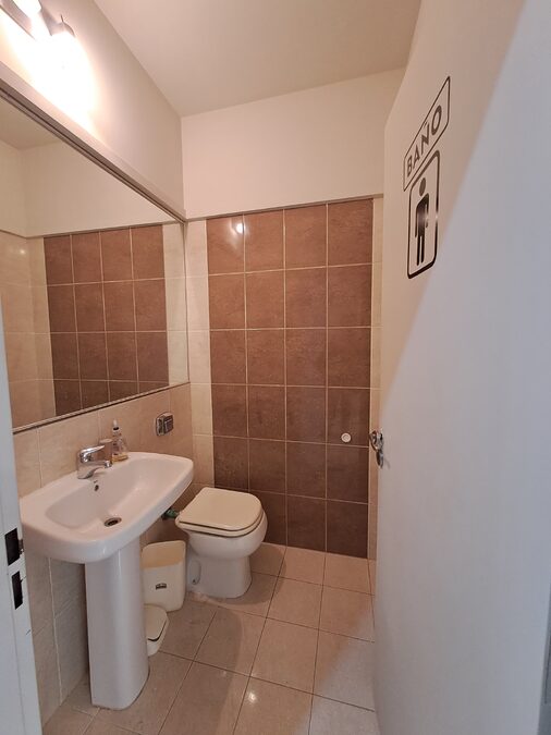 Oficina/Local con Cochera y Terraza – Excelente Renta