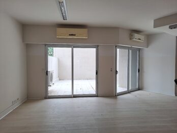 Oficina/Local con Cochera y Terraza – Excelente Renta