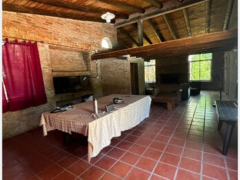 ESTILO COLONIAL RÚSTICO 1.200 m² | ACCESO NORTE – ZONA SEMINARIO