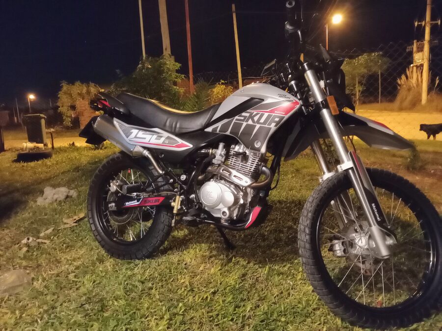 Vendo permuto por 250cc
