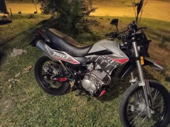 Vendo permuto por 250cc