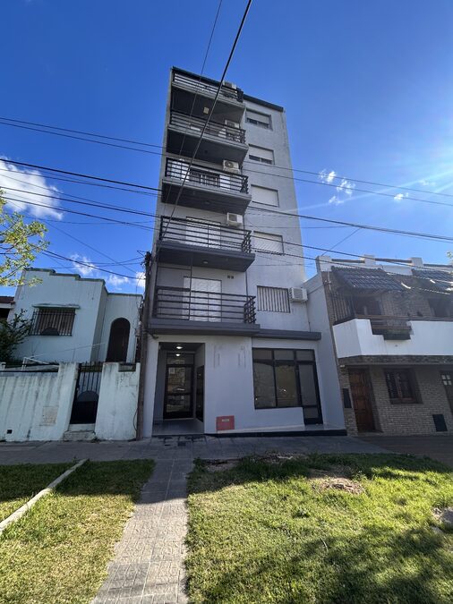 ALQUILER - DEPTO UN DORM C/ ALEM Y PERÓN