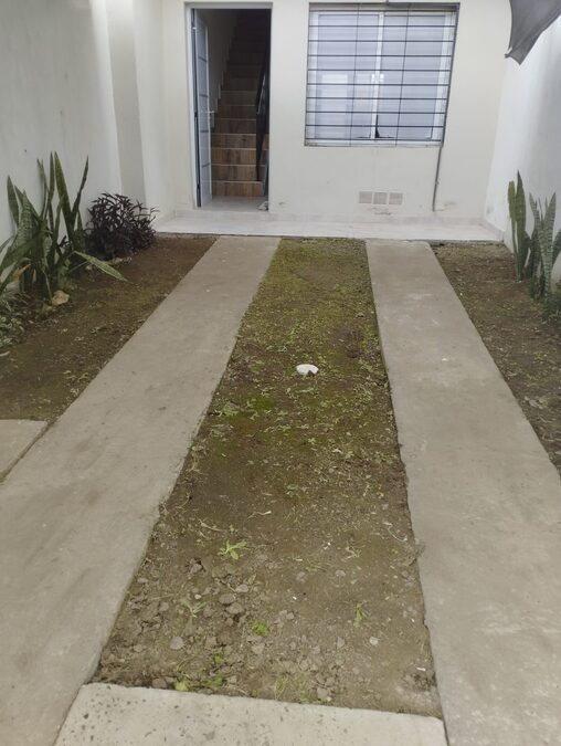 Alquilo Duplex 2 dormitorios 2 baños - patio verde - zona Av. de las Americas