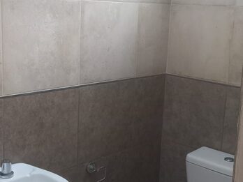Alquilo Duplex 2 dormitorios 2 baños - patio verde - zona Av. de las Americas