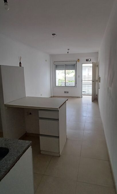 ALQUILO DPTO 1 DORM. AV CHURRUARIN