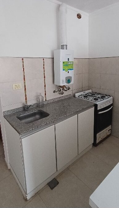 ALQUILO DPTO 1 DORM. AV CHURRUARIN