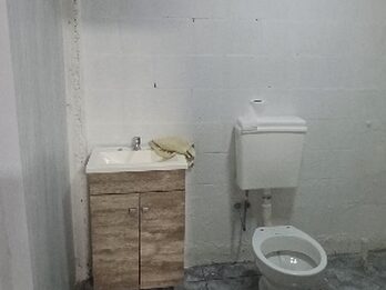 ALQUILO LOCAL + DEPOSITO