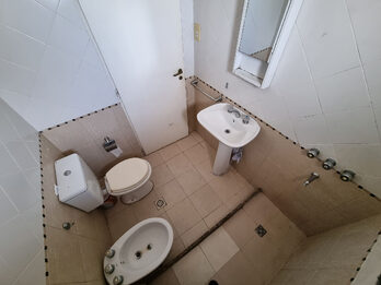 ALQUILER – Monoambiente / Zona Centro/Parque.