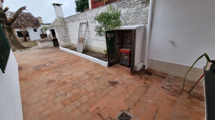 ALQUILER CASA 3 Dormitorios - Zona Av. Almafuerte y Artiga -