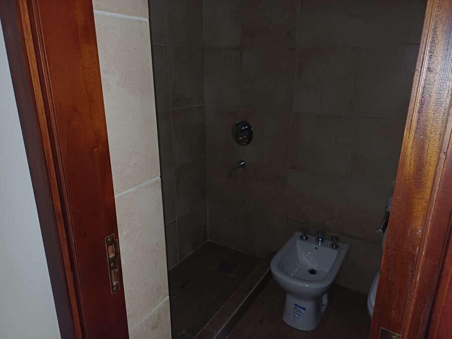 VENTA y/o ALQUILER DPTO. 3 Dormitorios y Cochera - Zona CENTRO -