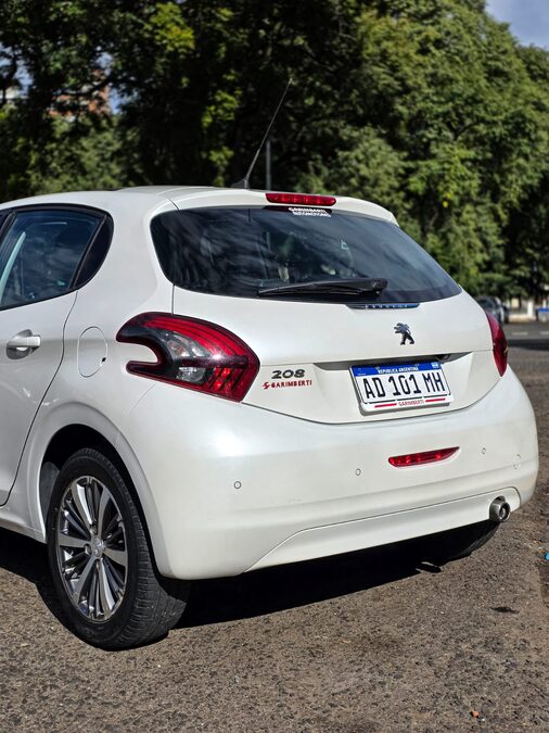 Peugeot 208 Feline 2018