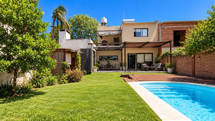 CASA | 5 AMBIENTES | PILETA | QUINCHO | COCHERA DOBLE | LA TOMA