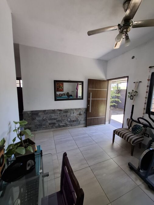 CASA | 5 AMBIENTES | PILETA | QUINCHO | COCHERA DOBLE | LA TOMA