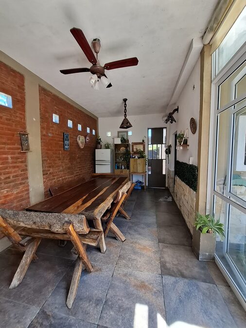 CASA | 5 AMBIENTES | PILETA | QUINCHO | COCHERA DOBLE | LA TOMA