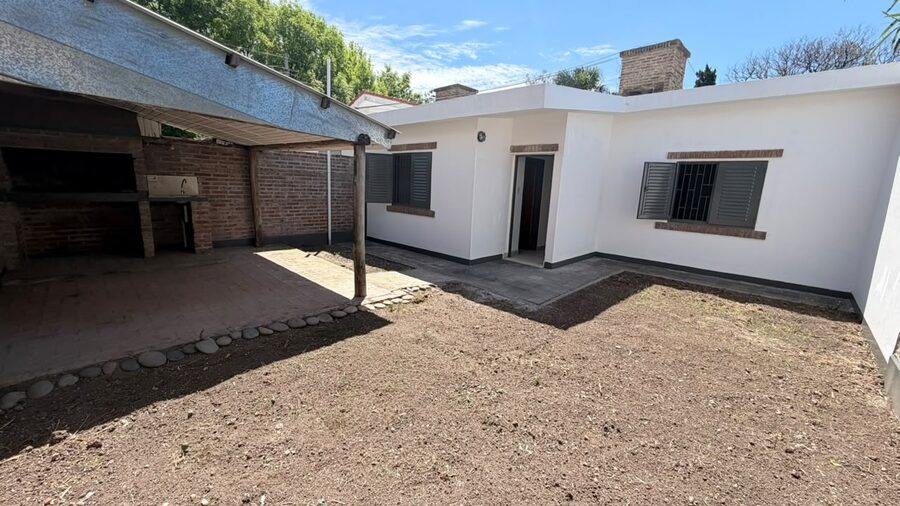 ALQUILO HERMOSA CASA ZONA PARACAO