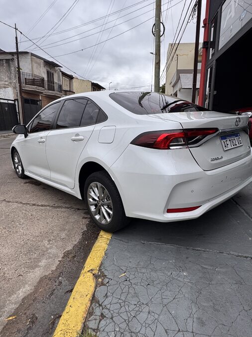 Corolla impecable permuto y financio