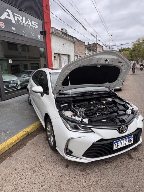 Corolla impecable permuto y financio