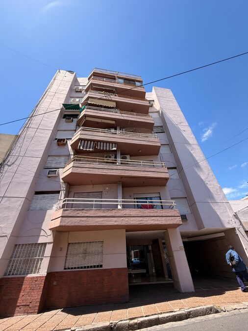 Excelente Departamento en venta 1 dormitorio calle San Juan 166