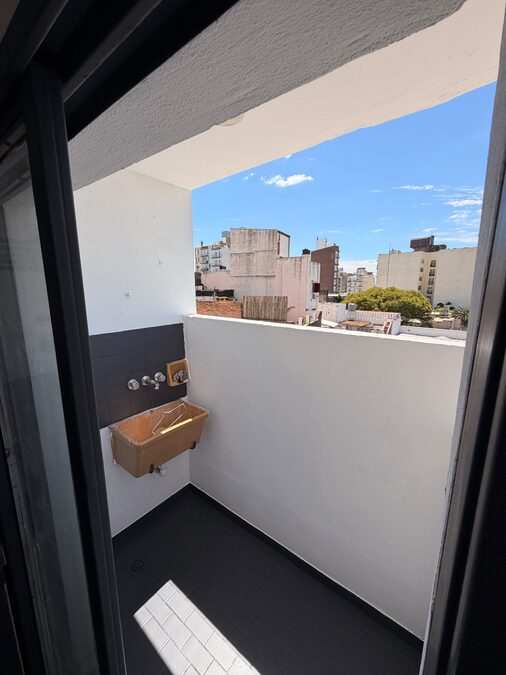Excelente Departamento en venta 1 dormitorio calle San Juan 166
