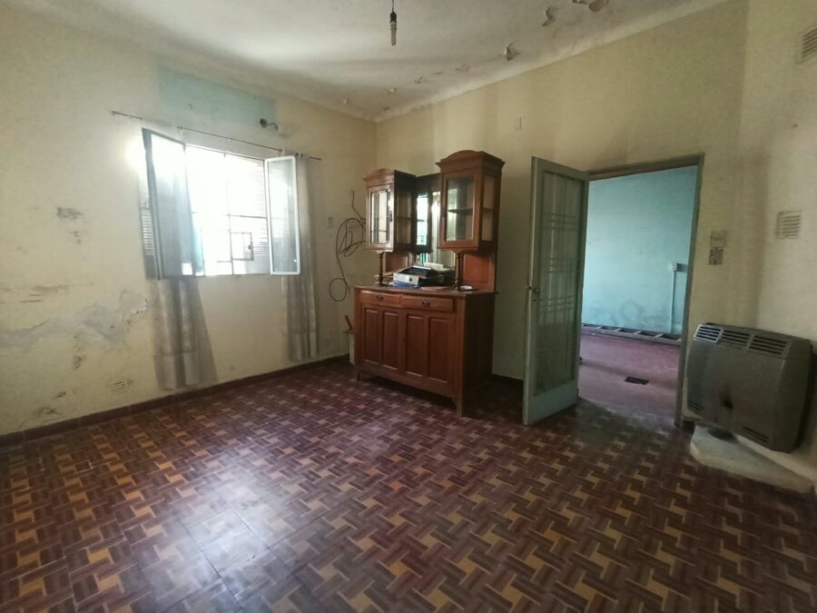 VENTA CASA CENTRICA CALLE 25 DE MAYO AL 600
