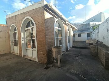VENTA CASA CENTRICA CALLE 25 DE MAYO AL 600