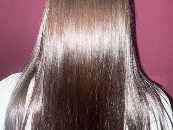 Estas preparando tu pelo para el verano?  Acá trabajamos con los mejores productos