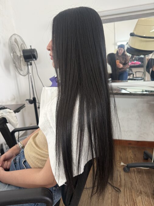 Estas preparando tu pelo para el verano?  Acá trabajamos con los mejores productos