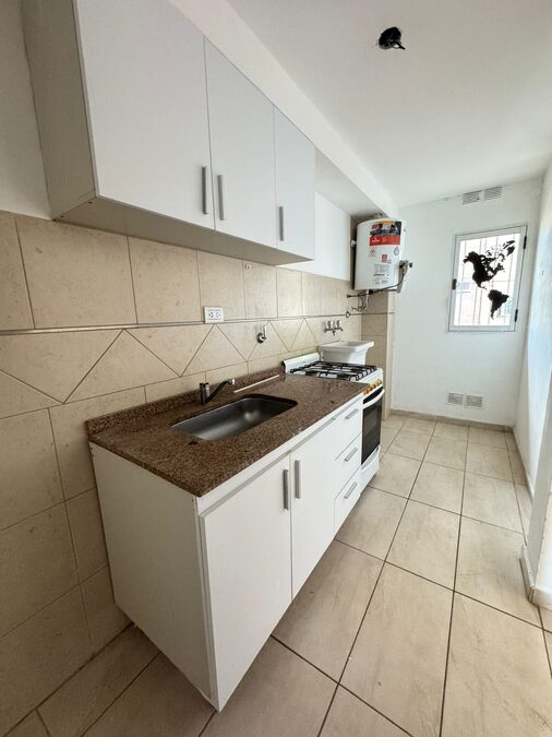 VENDO DEPARTAMENTO 1 DORMITORIO CON COCHERA.