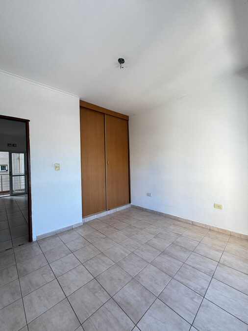 VENDO DEPARTAMENTO 1 DORMITORIO CON COCHERA.