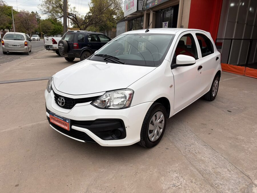 Etios 1,5 X 5 ptas M/T-2020