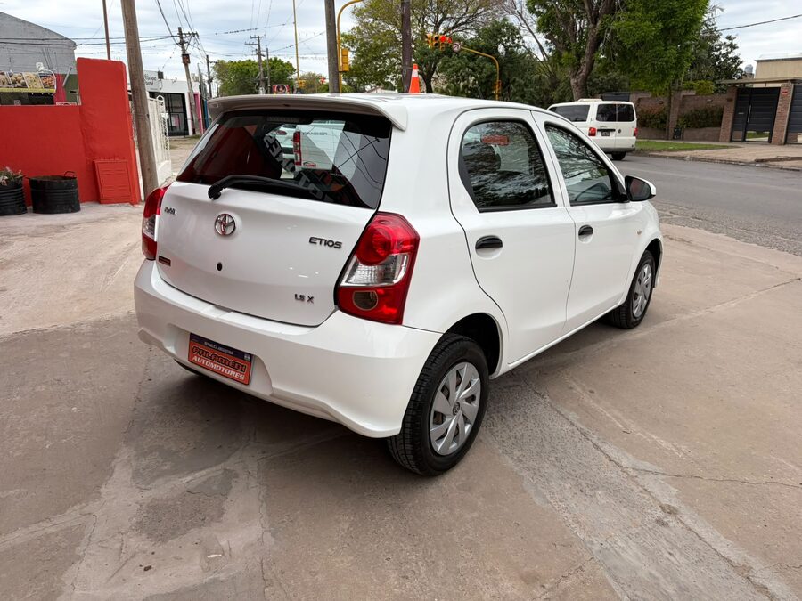 Etios 1,5 X 5 ptas M/T-2020